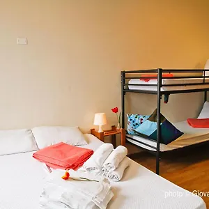 https://lake-como-peace-lodge.it-lombardy.com